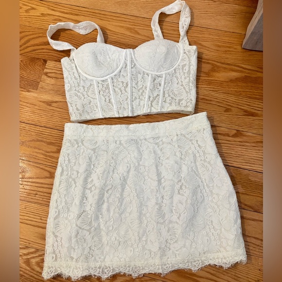 Aqua Dresses & Skirts - Aqua Ivory Lace Set